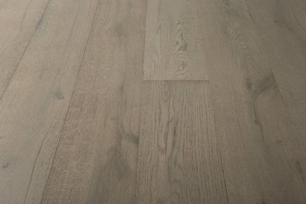 Wildwood Antique Oak Milan Engineered Wood Swatch